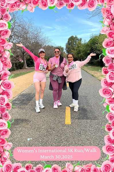Race Day photo booth for runner walking club by Dulce Recuerdos Photo Booth